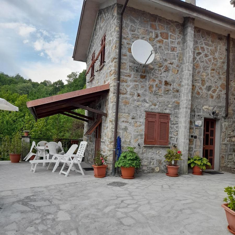 Agriturismo Merlotta Villa Varese Ligure Exterior photo